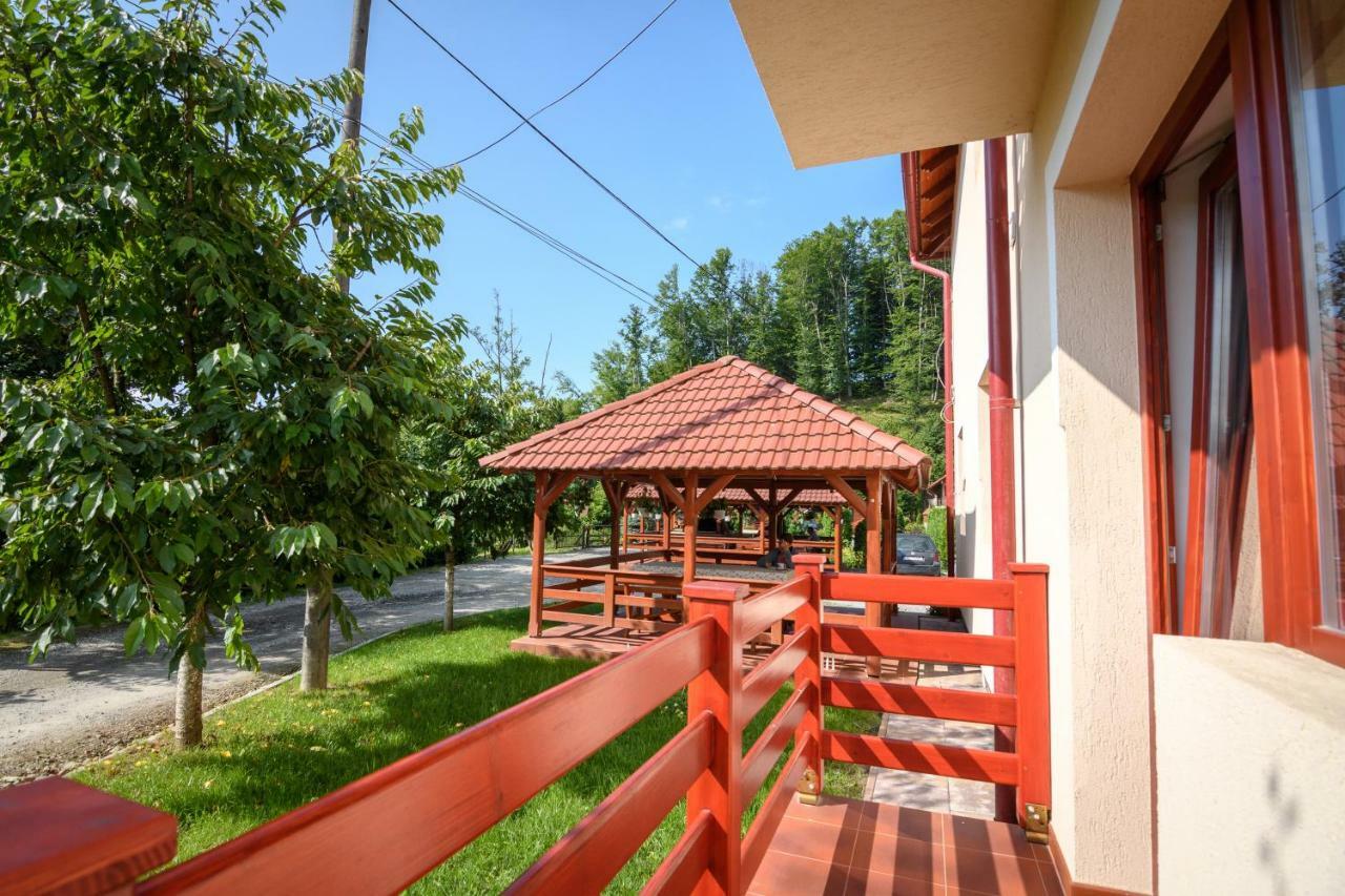 סובאטה Casa Moldovan מראה חיצוני תמונה