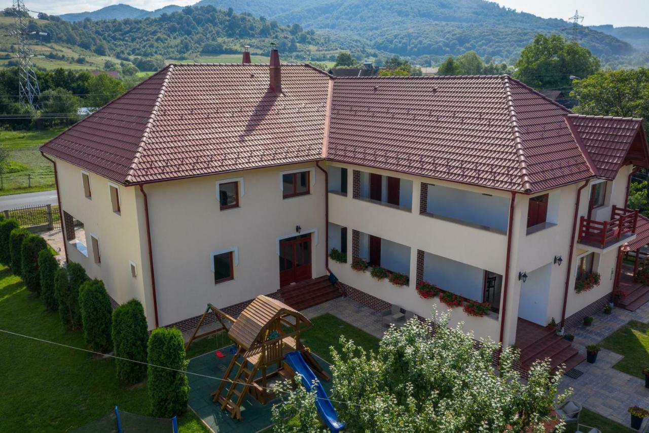סובאטה Casa Moldovan מראה חיצוני תמונה