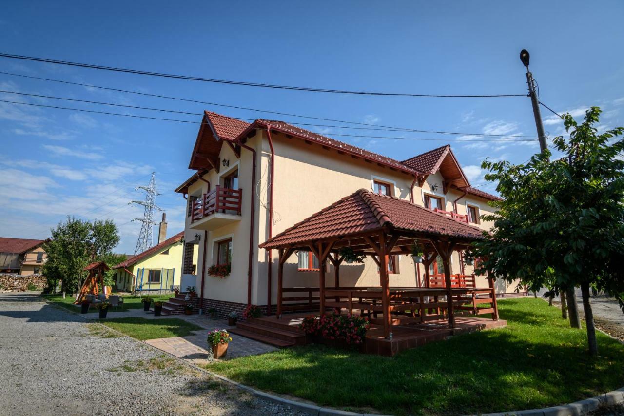 סובאטה Casa Moldovan מראה חיצוני תמונה